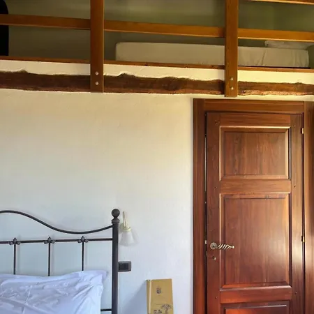 Aia Leccioni Farm stay